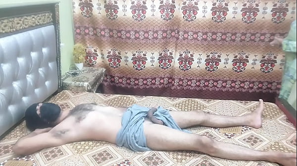 Main Dever k Lund py Beth gai jb Dever Rest kr raha tha Muta Lund Bohat Mazay ka