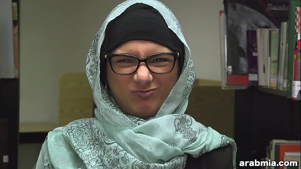 Mia Khalifa Takes Off Hijab and Clothes in Library (mk13825)