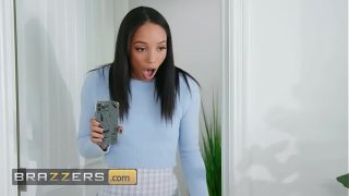 Strap Yourself In! The Best Of Lesbian Strap-on Sex Britney Amber, Abella Danger, Alexis Fawx, Jane Wilde, Brenna Sparks, Kira Noir, Gia Derza, Marykate Moss, Alexis Tae, Rocky Emerson / Brazzers/ Enter XVPROMO on official site for discount